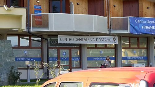insegna e vetrofanie cdm