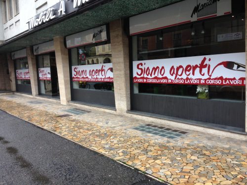 Vetrofanie pvc adesivo