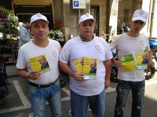 Volantinaggio Chiavari per candidato Partito Democratico