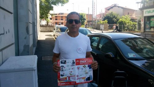 Volantinaggio a Bergamo per Max Casa