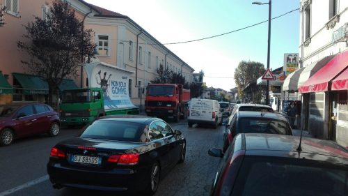 Camion vela a Bra per Car-Gom