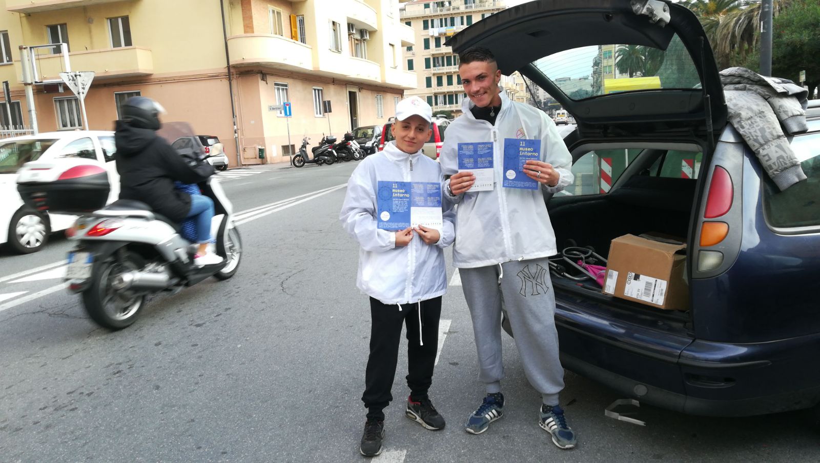 Volantinaggio a Savona per Casa Jorn