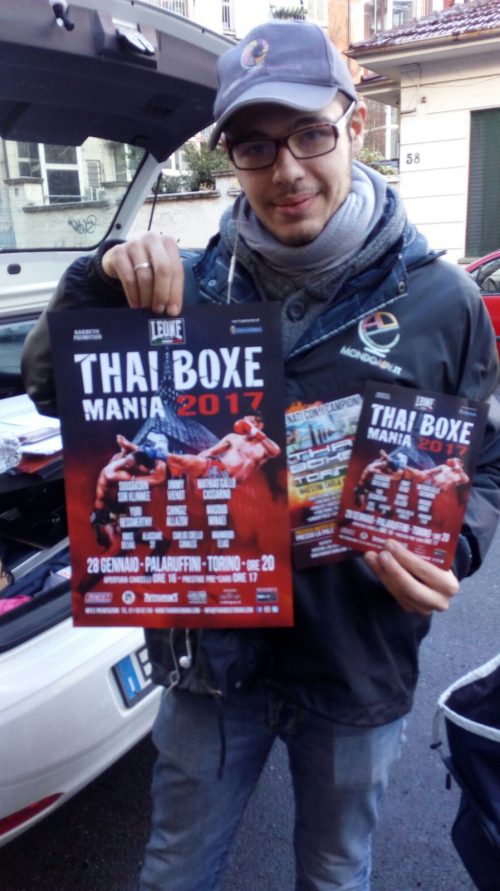 Volantinaggio a Torino per evento Thai Box Mania