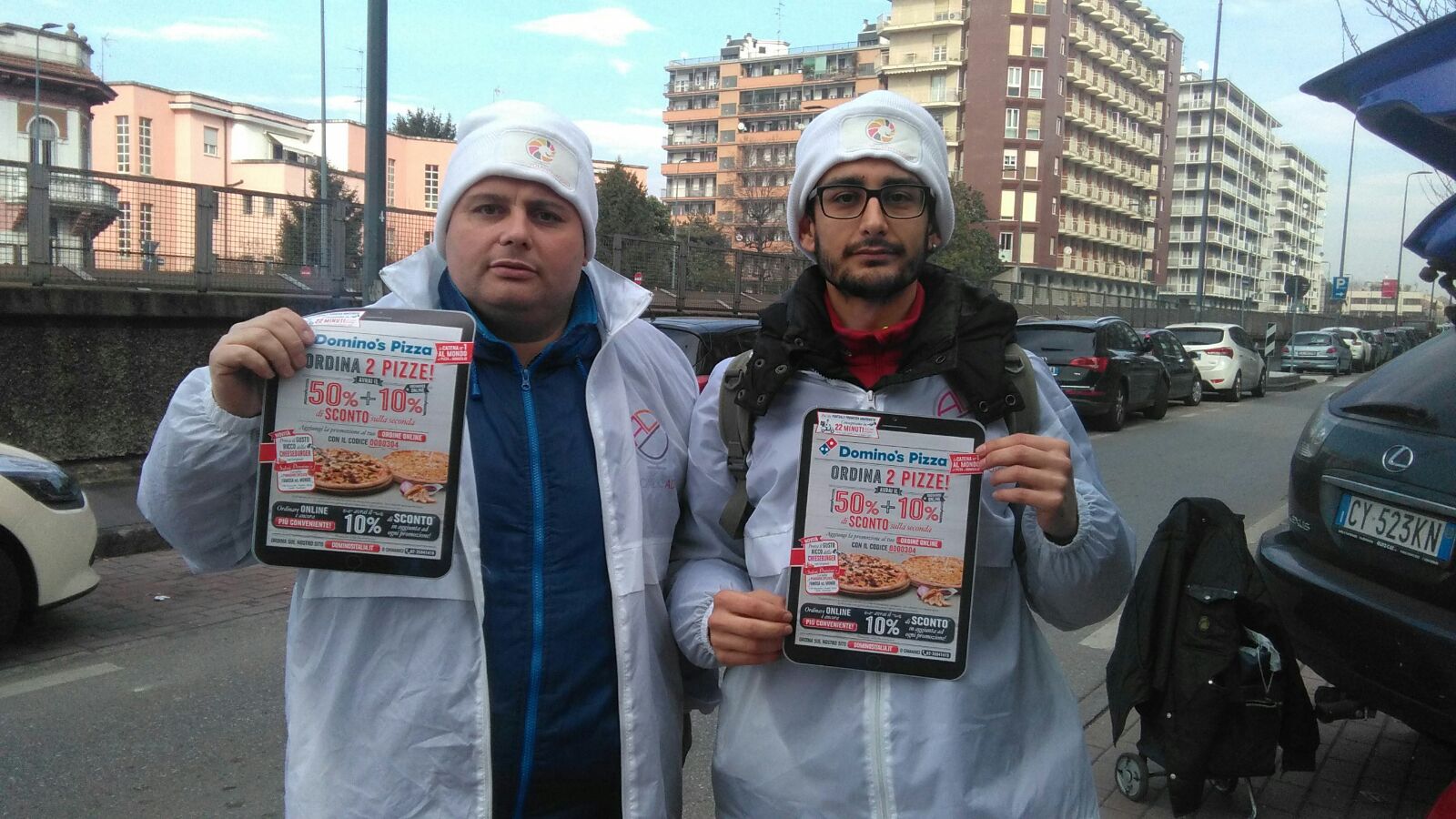 Volantinaggio a Milano per Domino's Pizza