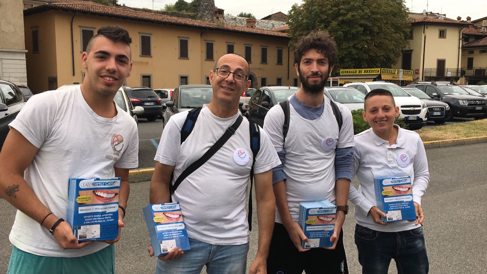 Volantinaggio a Brescia per Smile Care