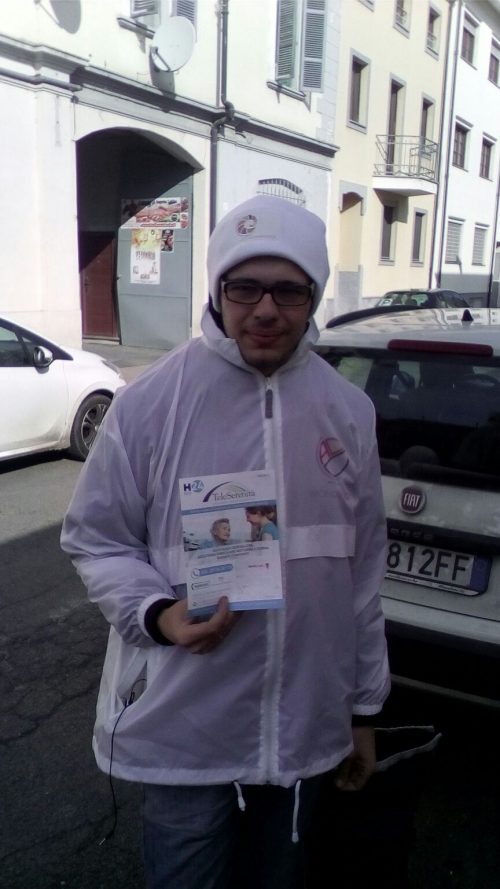 Volantinaggio a Vercelli per TeleSerenità