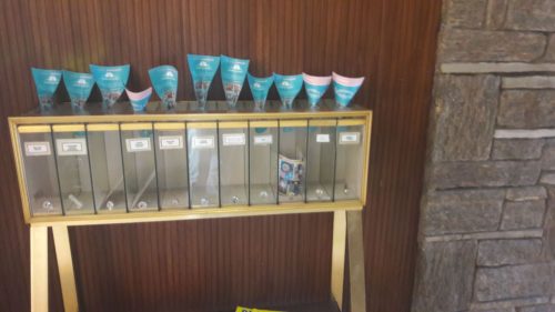 Volantinaggio a Novara per Pescheria l'Ancora Rossa