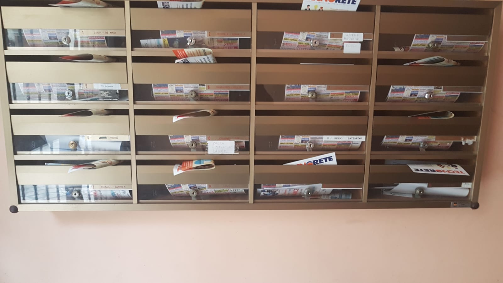 volantinaggio a Viterbo
