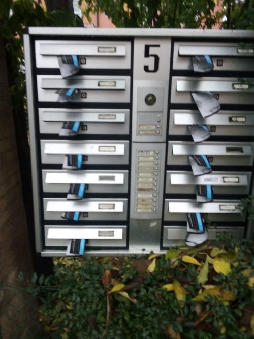 Volantinaggio a Parma per AutoTorino