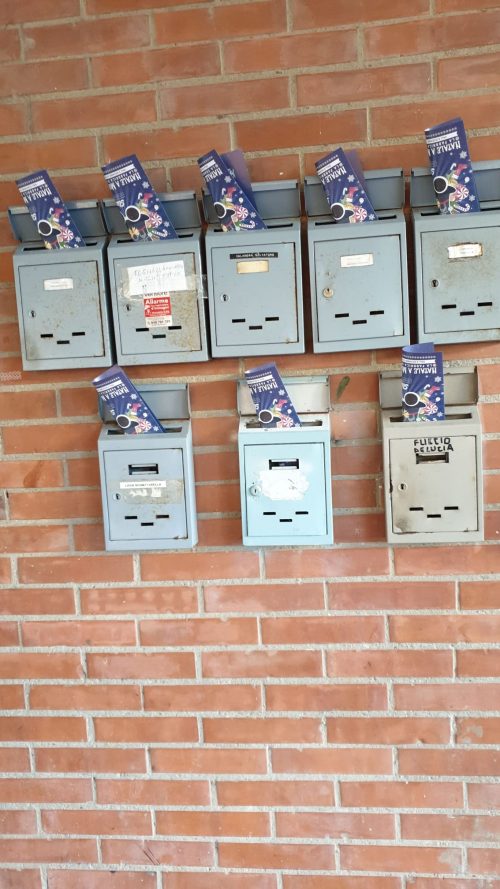 volantinaggio a Pistoia