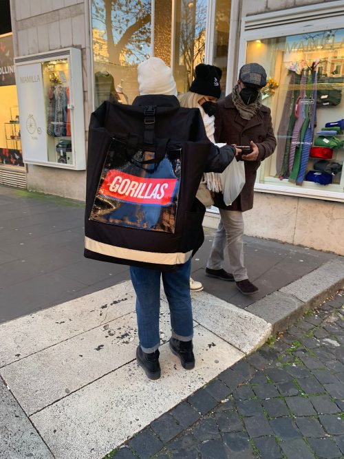 hostess gorillas a roma